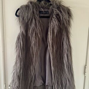 Zara Faux Fur Vest - Gray
